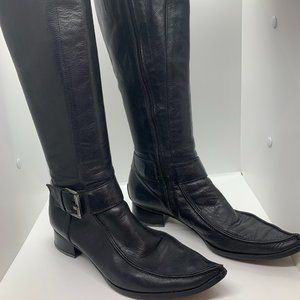 Fitted Black Leather Boots with Side Zipper - 7.5
